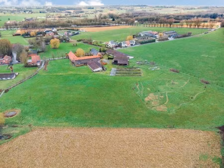 prachtige te renoveren hoeve!