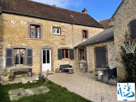 vente maison à mortagne-au-perche (61400) : à vendre / 116m² mortagne-au-perche