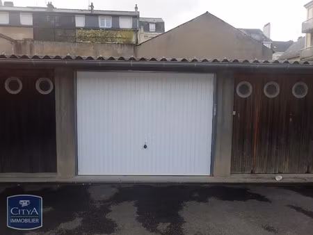 parking à louer - laval (53) - 90€