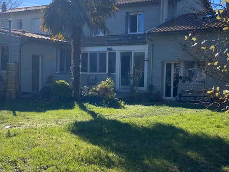 vente maison 7 pièces  196.00m²  dompierre