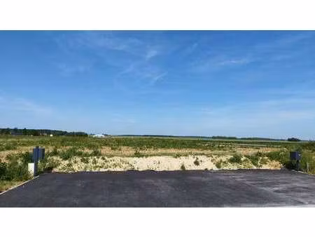 vente terrain à gisors (27140) : à vendre / 2443m² gisors