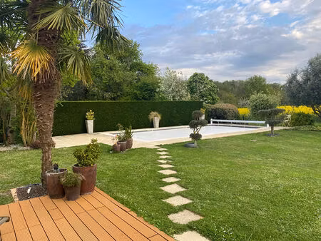 vente maison 7 pièces  245.00m²  vennecy