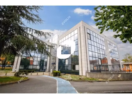 location bureau cergy 95800