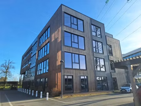 a louer - bureaux 3 887 m² divisibles- merignac cadera