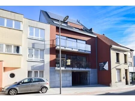 2-slaapkamerappartement in hartje van sint-gillis-waas!