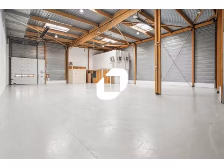 location local d'activités le bourget 93350