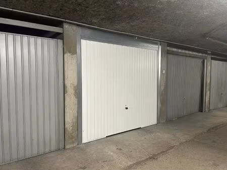 location garage 15 m² à lyon 7 (69007)