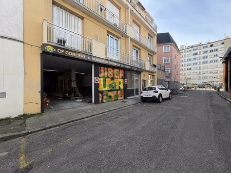 vente local commercial 144m2 grenoble 38000 - 180000 € - surface privée