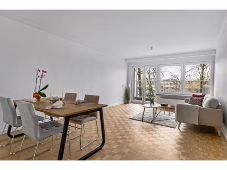 appartement te koop in berchem met 2 slaapkamers