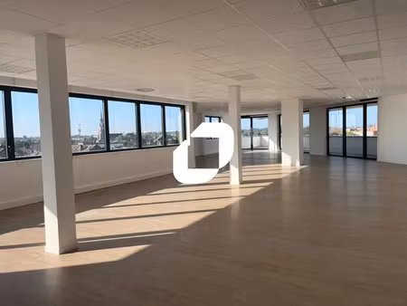 a louer  batiment neuf - coeur de ville