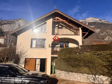 saint ismier grande maison avec belles dépendances