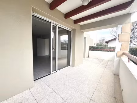 appartement t2 lumineux au cœur de bassussarry