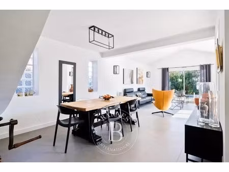 bayonne centre-ville  maison contemporaine avec piscine