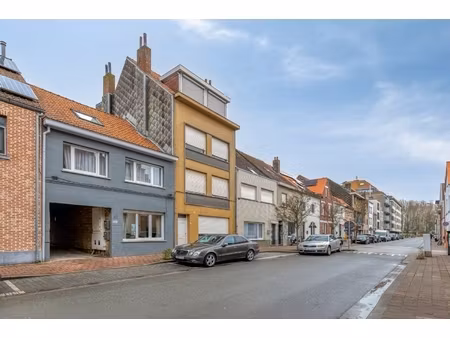 appartement te koop in knokke-heist met 4 slaapkamers