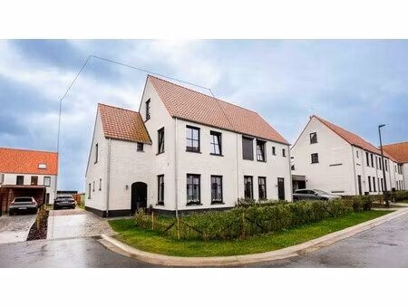 huis te koop in deerlijk met 2 slaapkamers