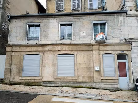 maison de ville à rafraichir salins les bains jura