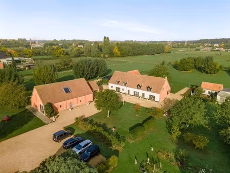 huis te koop in boechout met 5 slaapkamers