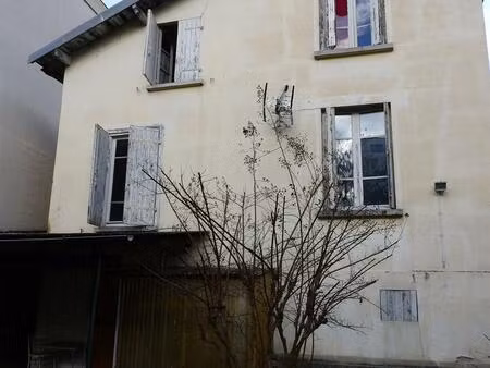 maison à rénover 3 chambres centre ville avec jardin et garage