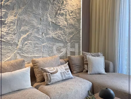 studio joliment meublé aux princesses