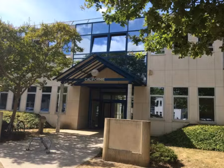 location bureau éragny 95610