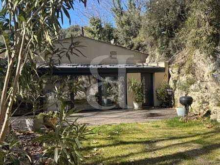 maison de village avec jardin à fontaine de vaucluse