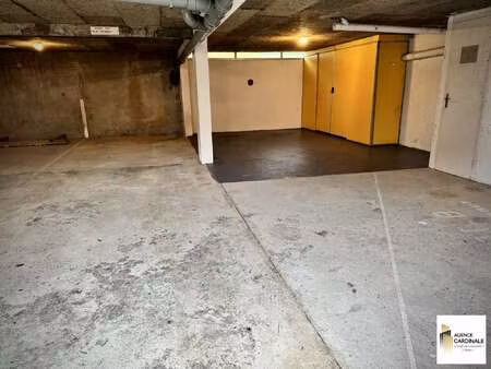 location garage box et parking à quiberon (56170) : à louer / 19m² quiberon