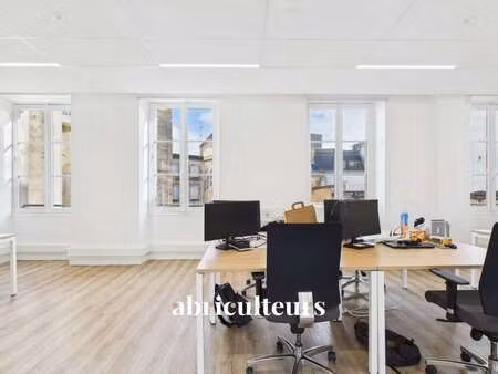 location bureaux et commerces à bordeaux (33000) : à louer / 155m² bordeaux