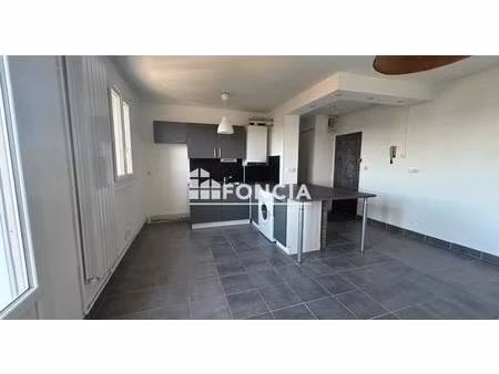 appartement deux pieces dernier etage