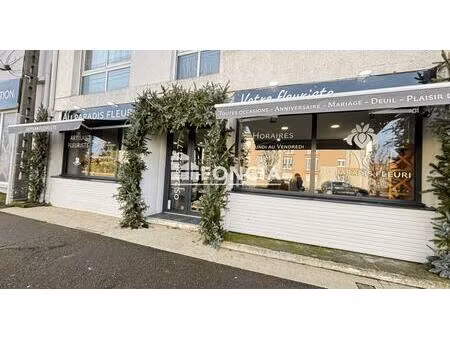 local commercial a vendre en bon etat general 69 m2!