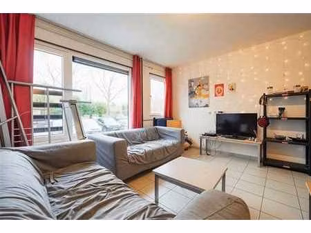 kot de 11 m² dans un commu de 8 - quartier lauzelle