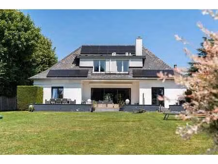 beau séjour - villa contemporaine sur terrain de 27 ares