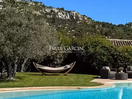 vente maison 30 pièces 1655 m² à saint-rémy-de-provence (13210)  7 600 000 €