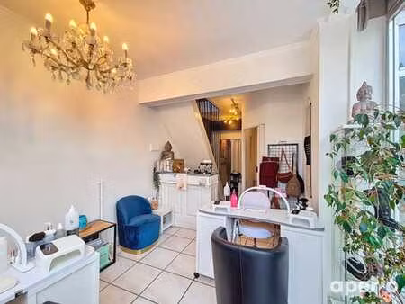 lumineux rez-de-chaussée commercial en duplex