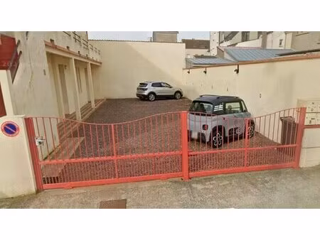 emplacement de parking sécurisé