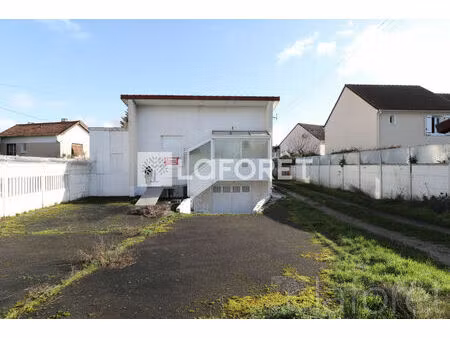 conflans sainte honorine. terrain à bâtir de 2390 m² 