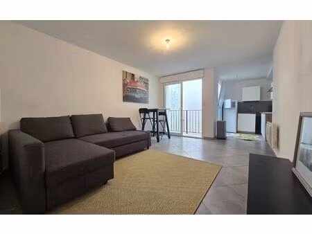 location appartement  39.98 m² t-2 à pélissanne  720 €