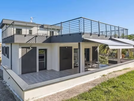 location meublée maison 6 pièces 289 m² à bassens (33530)  2 500 €