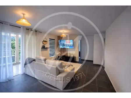 vente appartement 4 pièces à petit bourg (97170)  215 000 €