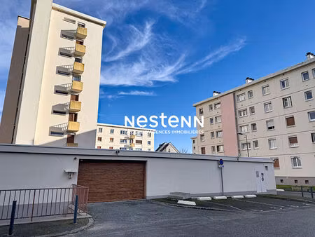 box fermé / garage - joue les tours