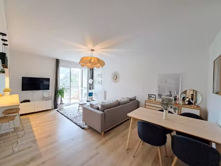 t3 meublé à blagnac  balcon et parking