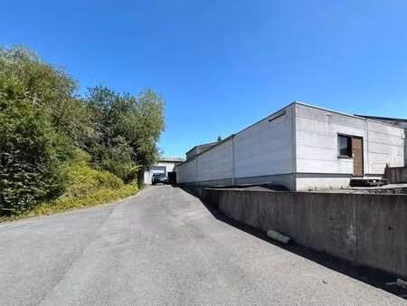 2 loodsen + bureau ruimte (540 m²) op toplocatie in korte...