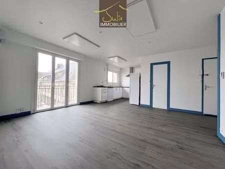 location appartement 3 pièces à bressuire (79300) : à louer 3 pièces / 59m² bressuire