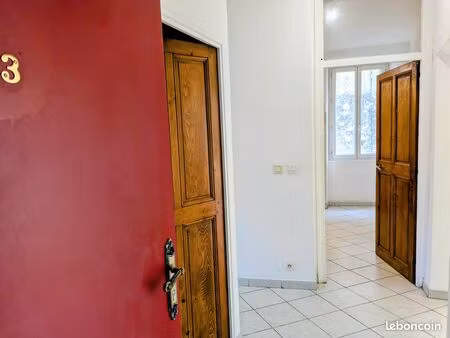 spacieux appt 4/5 pièces 85 m² centre château-arnoux