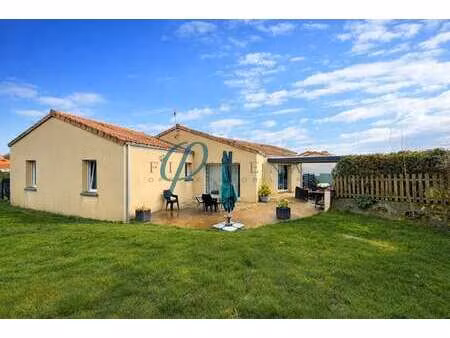 vente maison à saint-pierre-montlimart (49110) : à vendre / 112m² saint-pierre-montlimart