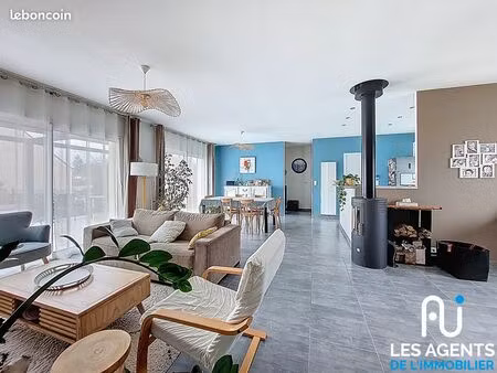 pavillon 7 pièces 157 m²