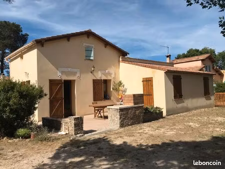 loue maison t4 duplex avec jardin à plan d'aups sainte baume