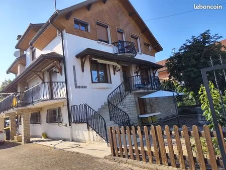 à louer – appartement 100 m² au 2ᵉ étage d’une maison individuelle