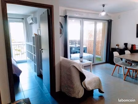 saint chamas centre loue t3 meublé climatisé dans résidence récente et calme