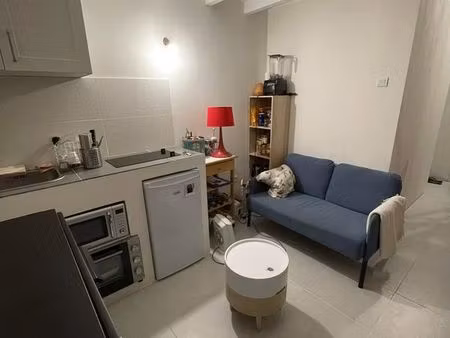 location petit studio avec mezaninne à l année