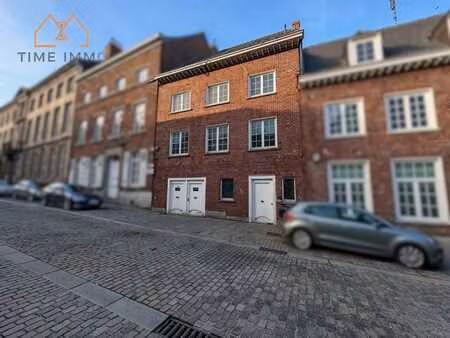 immeuble idéalement situé à deux pas de la grand place